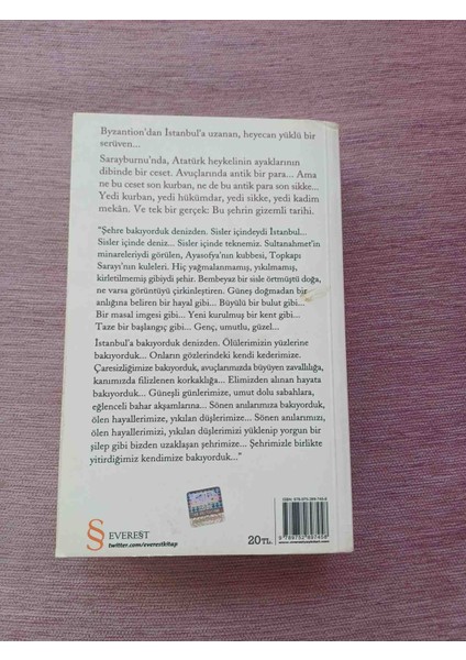 Ahmet Ümit'in Istanbul'un Tarihi ve Kültürel Unsurlarını Işlediği 'istanbul Hatırası' Romanı. Istanbul Hatırası (1. Baskı) Ahmet Umit 1,basim 566 Sayfa Cok Temiz Kondisyonda modelleri