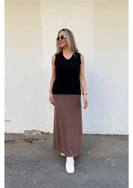 V Yaka Simli Sıfır Kol Triko