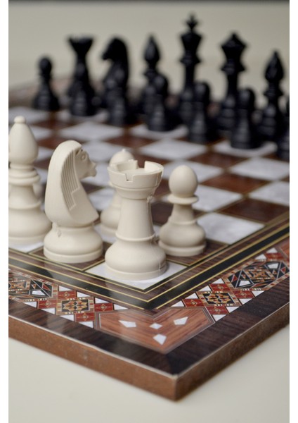 Ahşap Sedefli Mozaik Desenli Satranç Takımı 34X34CM