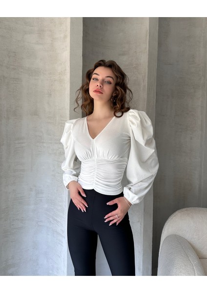 V Yaka Drape Detaylı Crep Bluz fiyatları