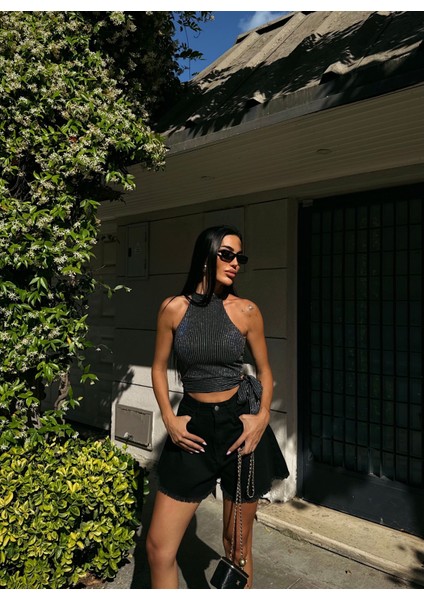 Çizgili Beli Kuşak Detaylı Halter Bluz