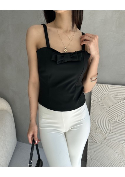 Ip Askılı Yakası Fiyonk Detaylı Crep Bluz modelleri