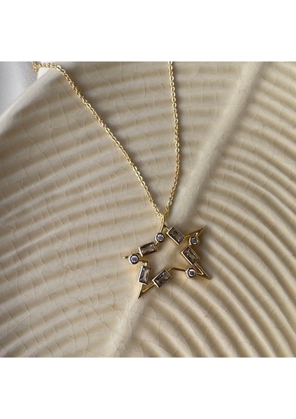 Premium Gold Asimetrik Taşlı Yıldız Kolye