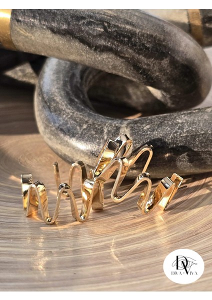 - Zig Loop Kadın Küpe fiyatları