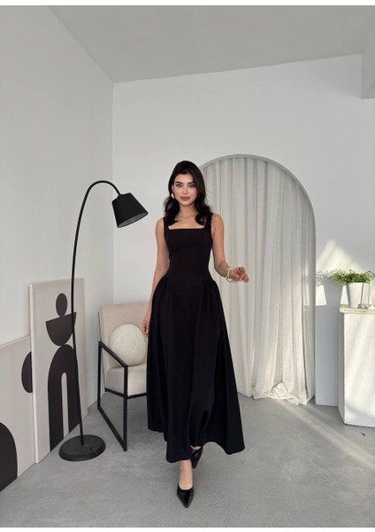 Modestrıa Siyah Kare Yaka Kolsuz A Kesim Elbise