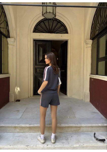 Osy Modal Yumuşak Dokulu Kumaş Kadın Parçalı Bisiklet Yaka T-Shirt Mini Şortlu Etek Ikili Takım - Füme fiyatları