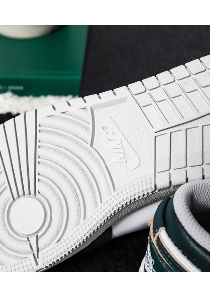 Air Jordan 1 Low Se (GS)-FQ8041-300 fırsatları