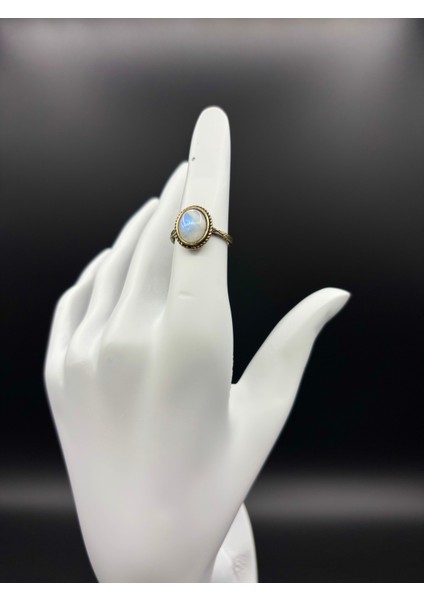 Kenar Işlemeli Oval Doğal Taş Yüzük