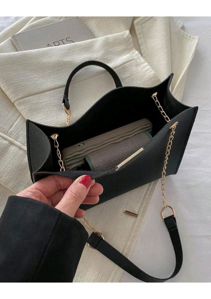 Zincir Askılı ve Zincir Kapamalı Deri Mini Kare Çanta modelleri