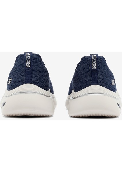 Go Walk Arch Fit 2.0 Saida Kadın Lacivert Yürüyüş Ayakkabısı 125313 Nvw indirimleri