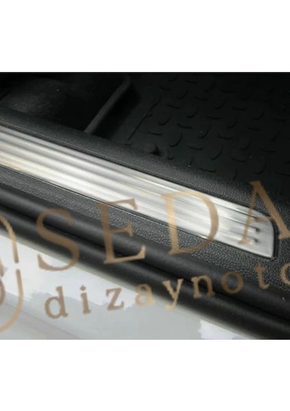 Vw Passat B8.5 Sd 2019 > Iç Kapı Eşiği 4 Prç. P. Çelik indirimleri