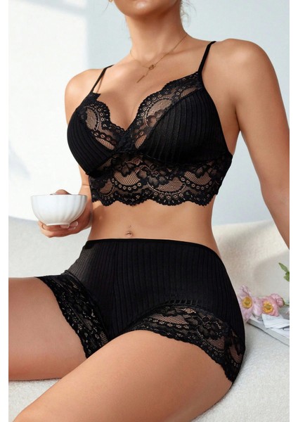 Kadın Siyah Kaşkorse ve Dantel Detaylı Şortlu Gecelik Takım modelleri