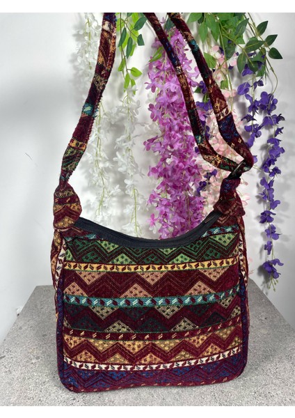Bordo Etnik Desenli Dokuma Kilim Omuz Çantası – Boncuk ve Pul Detaylı Bohem Çanta fiyatları