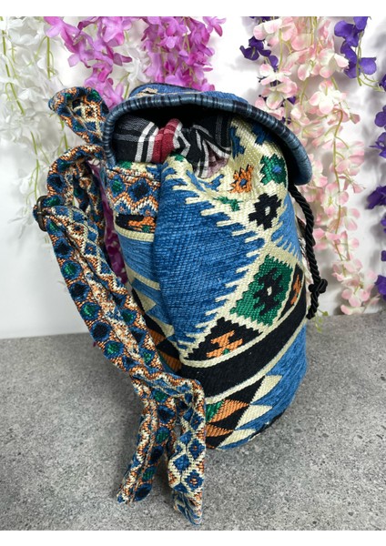 Mavi Etnik Desenli Kilim Dokuma Sırt Çantası – Bohem Tarz, Ayarlanabilir Askılı, El Yapımı fırsatları