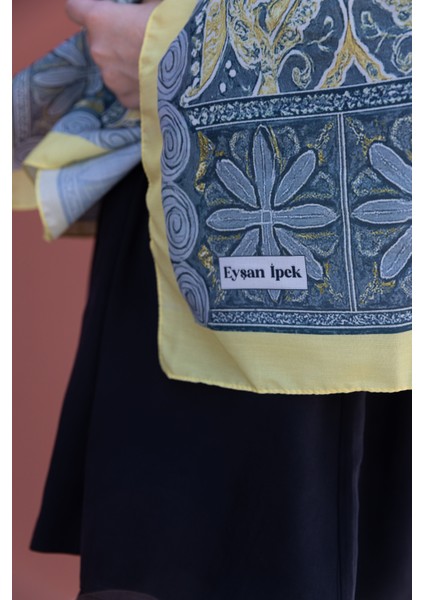 Çiçekli Etnik Desenli Soft Şal