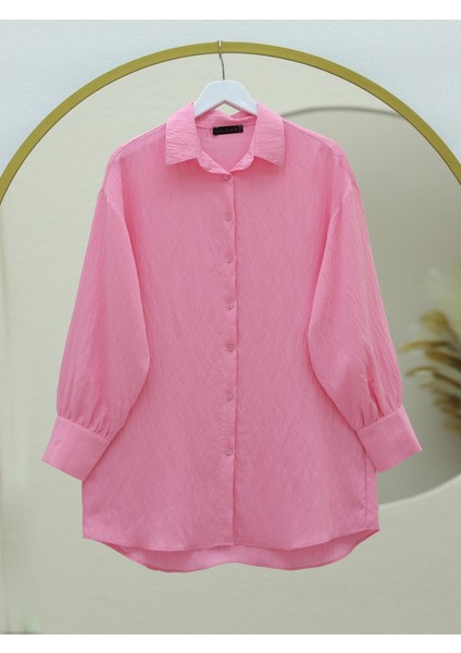 Klasik Yaka Boydan Düğmeli Oval Kesim Gömlek modelleri