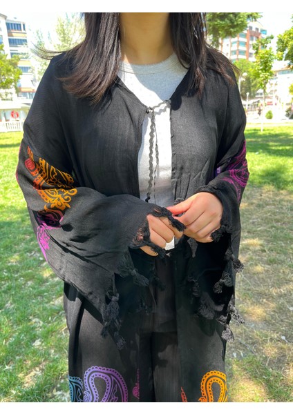 Renkli Desenli Siyah Kaftan Kimono – Plaj ve Günlük Kullanıma Uygun fiyatları