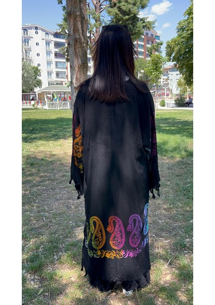 Renkli Desenli Siyah Kaftan Kimono – Plaj ve Günlük Kullanıma Uygun modelleri