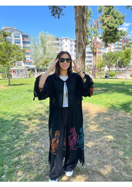 Siyah Renkli Desenli Uzun Kaftan – Pamuklu Püsküllü Plaj ve Günlük Kimono
