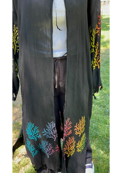 Renkli Desenli Siyah Kaftan Kimono – Plaj ve Günlük Kullanıma Uygun modelleri