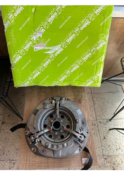 Massey Ferguson 240 12 Inç 9 Yaylı Bağımlı Debriyaj Balatası Valeo fiyatları