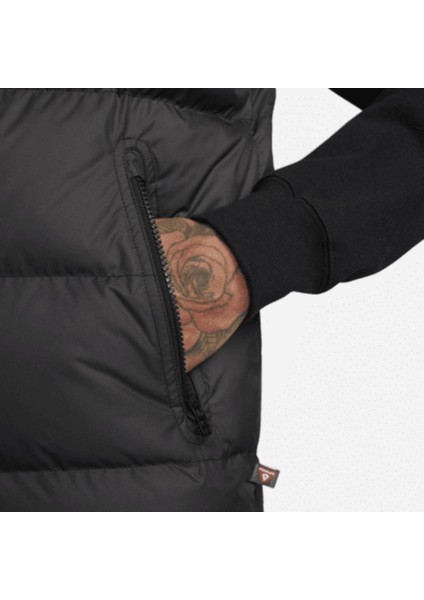 Nike FB8193-010 Storm-Fıt Windrunner Şişme Yelek fiyatları