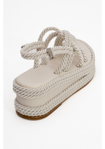 Juney Bej Kadın Sandalet fırsatları