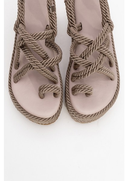 Juney Koyu Bej Kadın Sandalet fiyatları