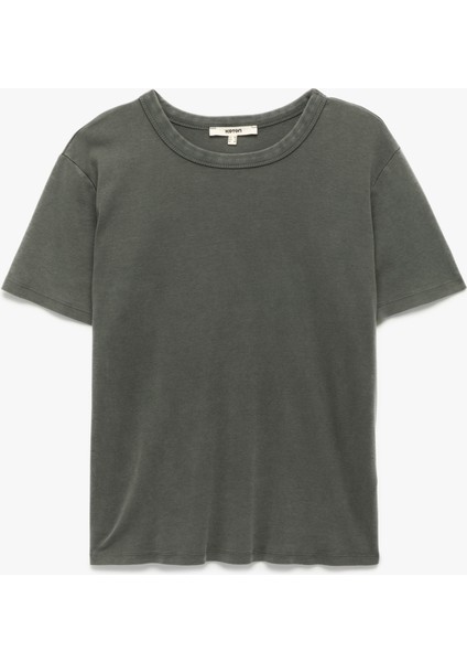 Pamuklu Soluk Efektli Kısa Kollu Bisiklet Yaka Tişört