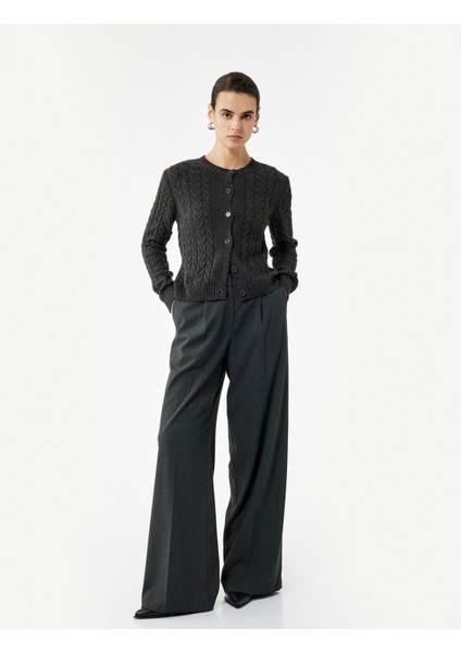 Uzun Kollu Bisiklet Yaka Düğmeli Saç Örgü Hırka