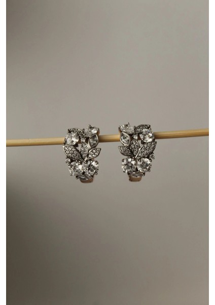 Vıp Çelik Taş Işlemeli Yaprak Detaylı Halka Küpe modelleri