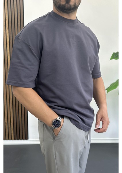 Erkek Kabartmalı Sırt Baskılı Oversize Tişört Füme EDW390 modelleri