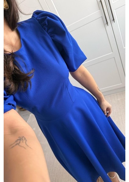 Kadın Kısa Balon Kollu Bisiklet Yaka Geniş Kesim Janjan Krep Elbise