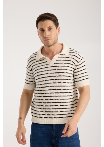 Erkek Polo Yaka Baklava Desenli Dokulu Krem Kısa Kollu Triko Tişört modelleri