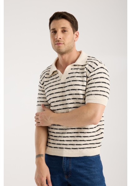 Erkek Polo Yaka Baklava Desenli Dokulu Krem Kısa Kollu Triko Tişört fırsatları