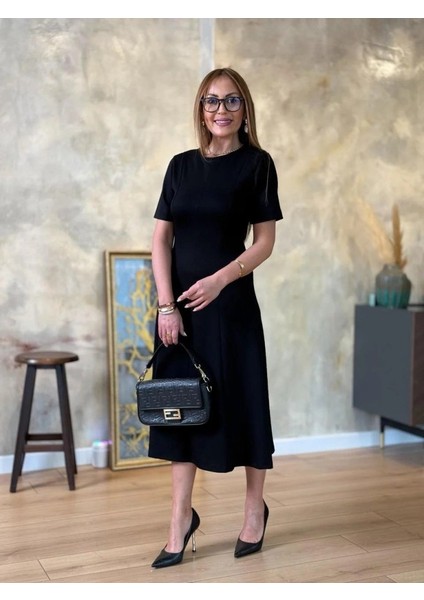 Kadın Kısa Kollu Bisiklet Yaka Midi Viskon Iki Iplik Elbise indirimleri