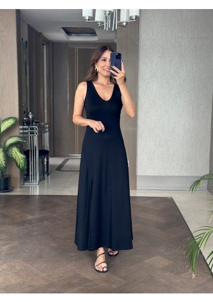 Kadın Askılı V Yakalı Yırtmaçlı Viskon Elbise