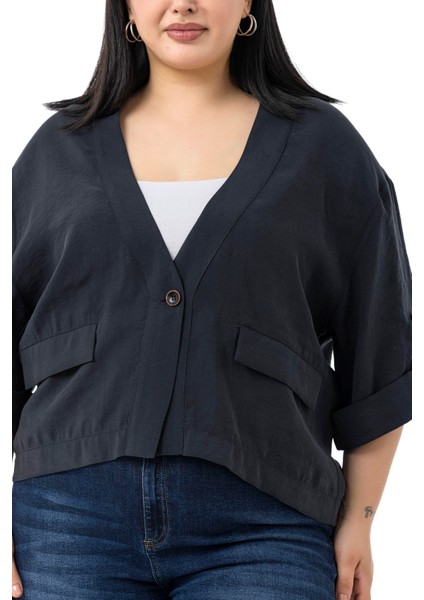 Büyük Beden Tek Düğmeli Düşük Yarım Kollu Apoletli Cepli Kısa Siyah Ceket fırsatları