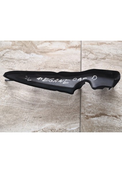 Renault Megane Iı 2007- Ön Cam Izgara Tesbıt Plastiği R (Oem NO:8200100591)