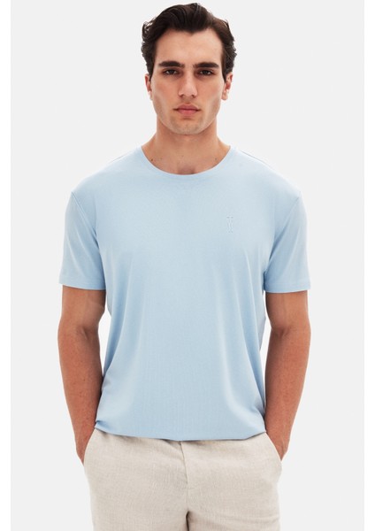 Slim Fit Açık Mavi Düz Kabartma Baskılı T-Shirt