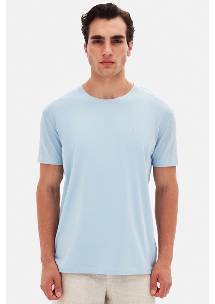 Slim Fit Açık Mavi Düz Kabartma Baskılı T-Shirt fiyatları