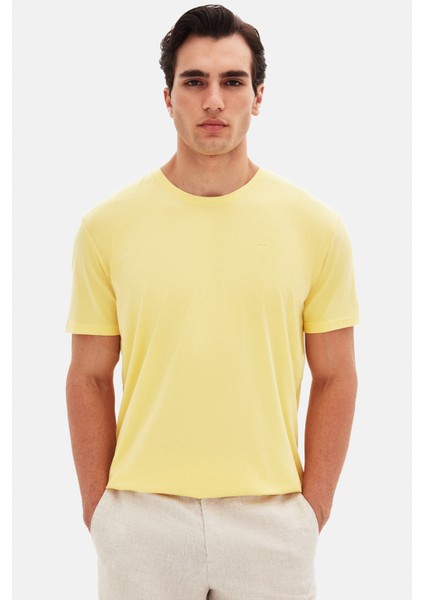 Slim Fit Işın Çiçeği Düz Kabartma Baskılı T-Shirt