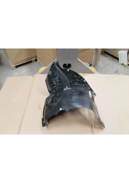 Vw Golf7 2013- Çamurluk Davlumbazı Ön Sol Önün Önü (Küçük Olan) (Oem NO:5G0805911)