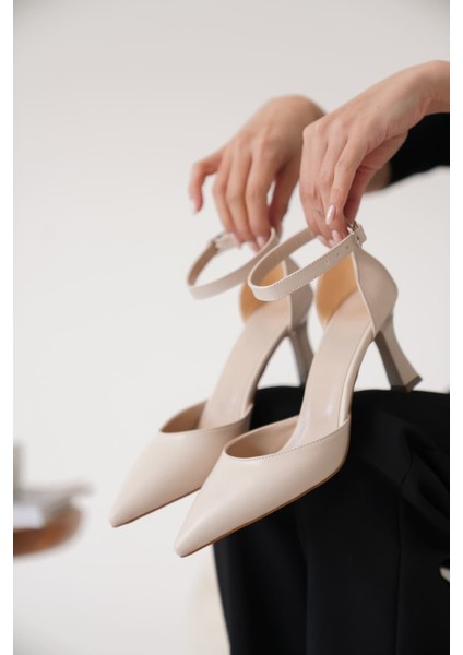Clara Premium Kadın Bej Topuklu Ayakkabı fırsatları