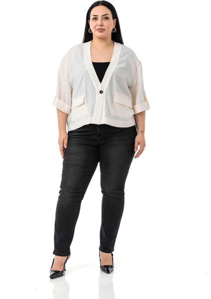 Büyük Beden Tek Düğmeli Düşük Yarım Kollu Apoletli Cepli Kısa Bej Rengi Ceket