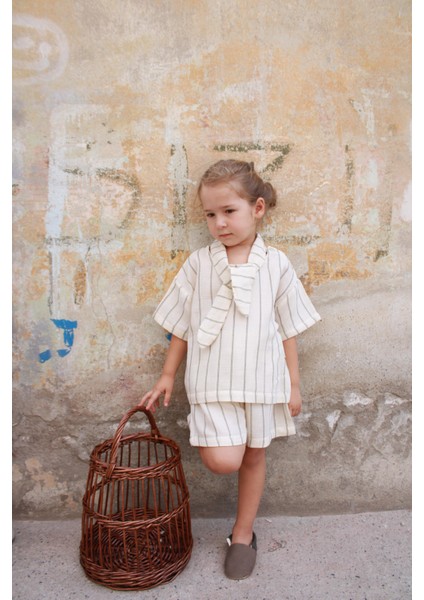 Haki Çizgili Yaka Bağlamalı Alt Üst Takım fırsatları