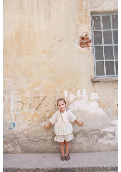 Haki Çizgili Yaka Bağlamalı Alt Üst Takım indirimleri