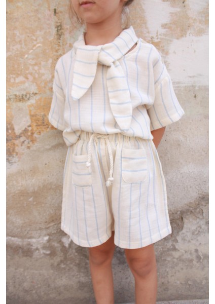 Mavi Çizgili Yaka Bağlamalı Alt Üst Takım indirimleri