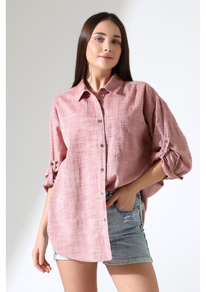 Kadın Gömlek Oversize Kalıp Keten Kumaş Aplike Cepli Apoletli Kırmızı Kadın Gömlek modelleri