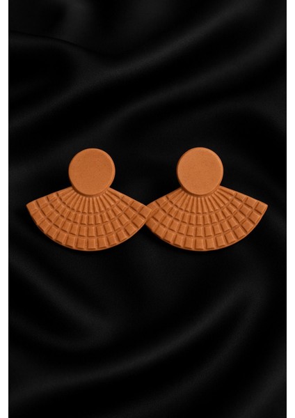 Kleopatra-1 El Yapımı Polimer Kil Yarım Ay Küpe – Tarçın Tonu fırsatları